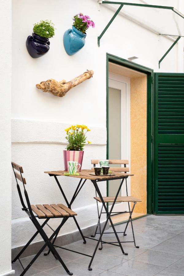 Via Calefati Land Bari Exterior foto